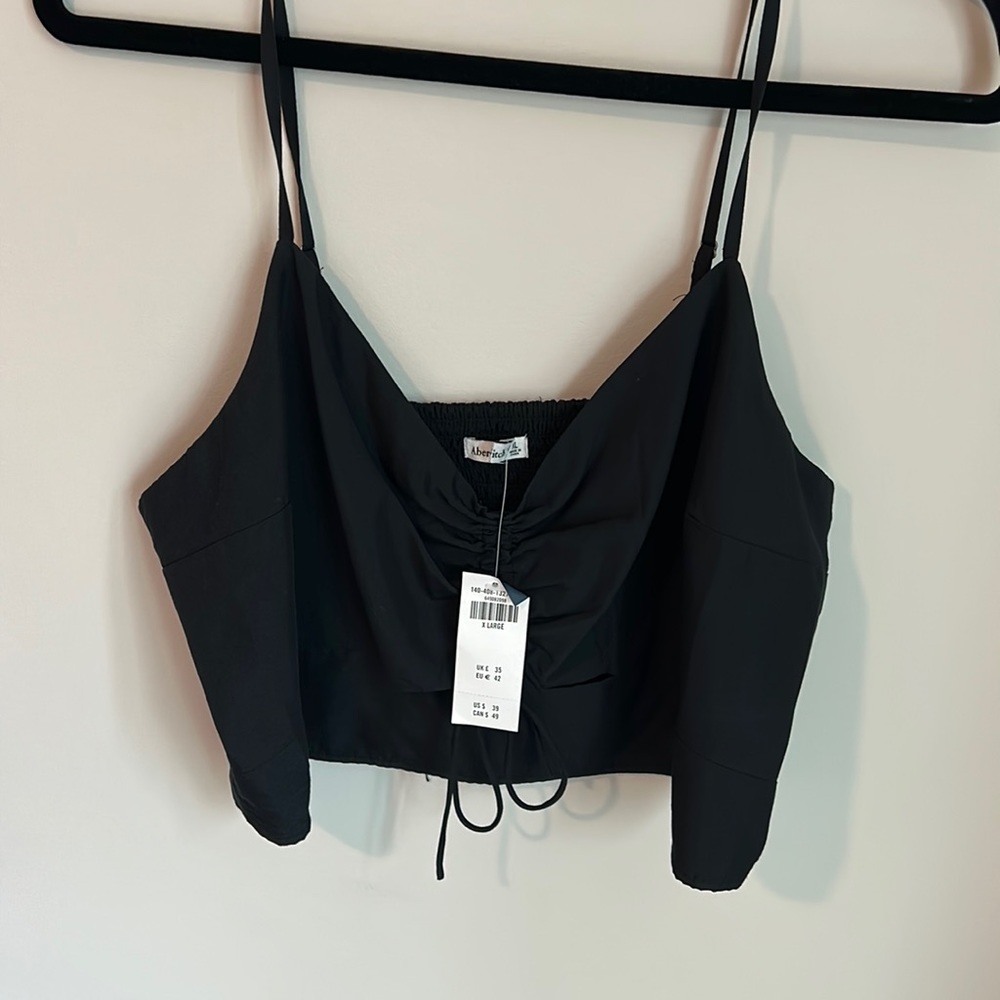 Abercrombie - Black cinched crop top - Size XL with tags